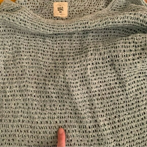 Billabong womens size medium oversized Crocheted oven weave crop top light blue - Picture 3 of 9
